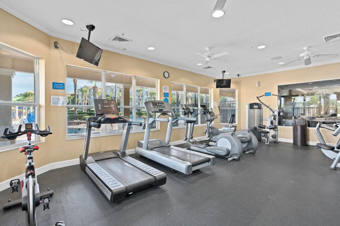 Luxury 3br Retreat Apartment *
