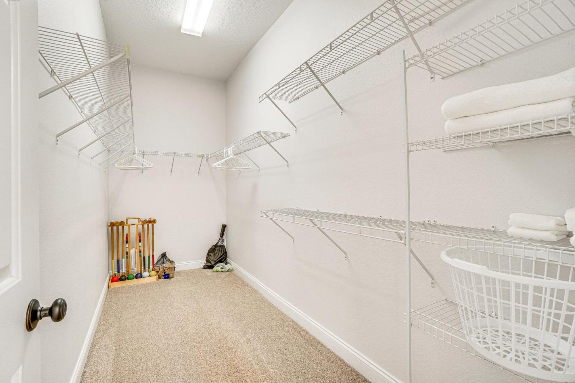 Holiday home Spacious With Community Amenities!
