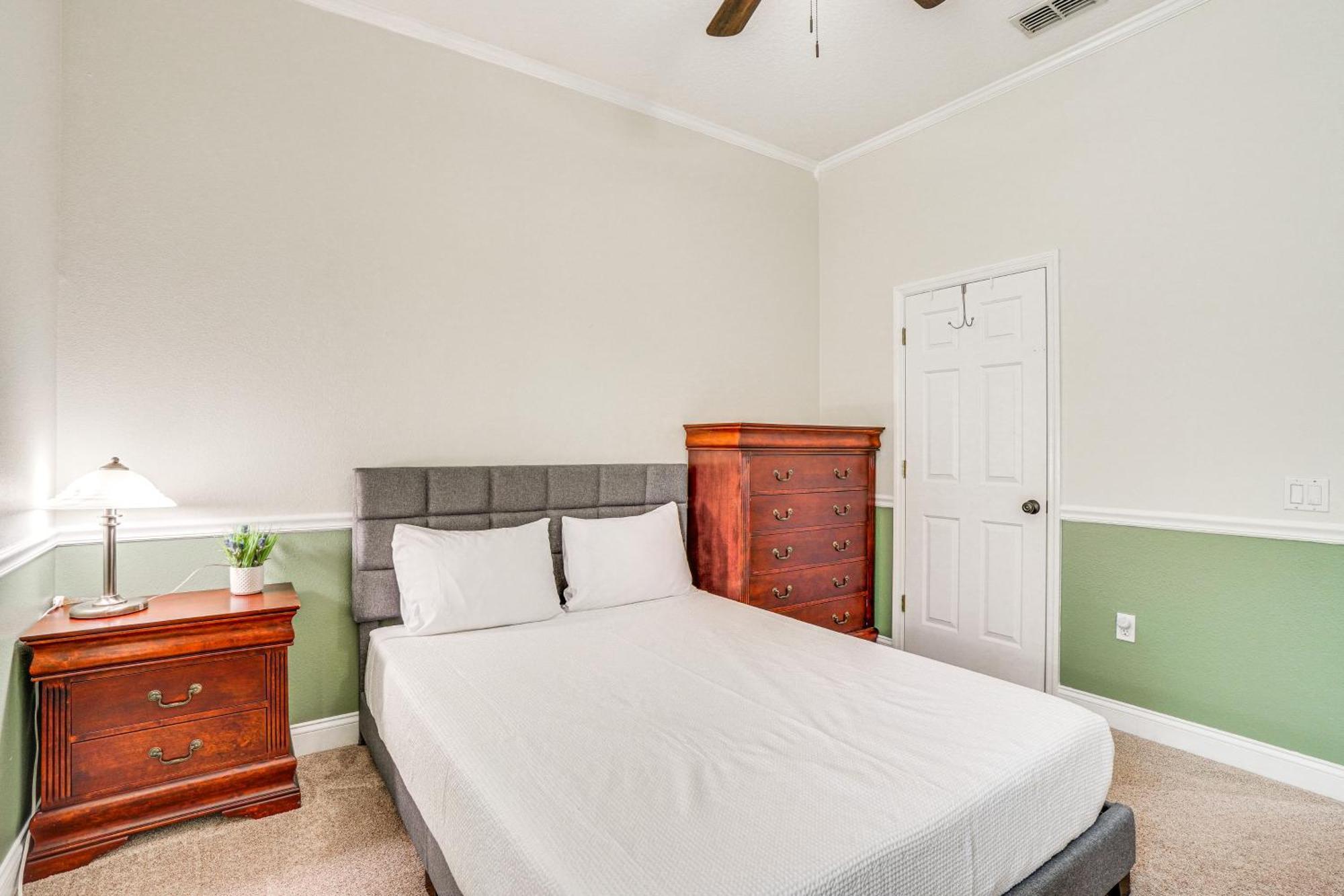 Spacious With Community Amenities! Holiday home Orlando