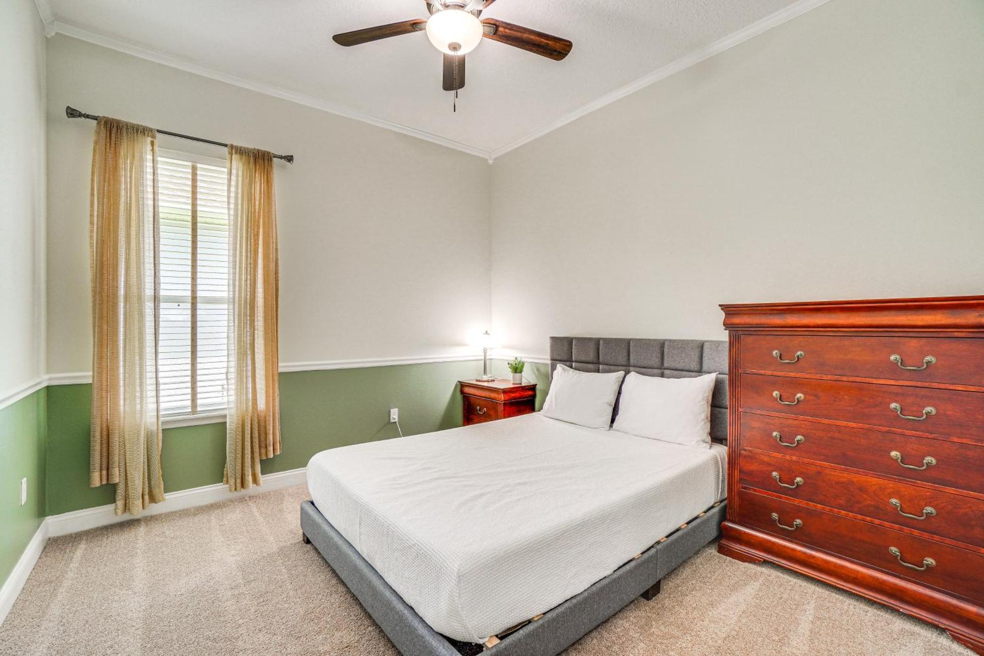 Holiday home Spacious With Community Amenities! *