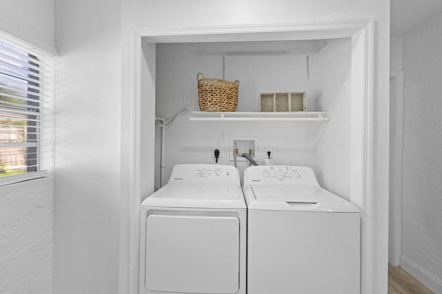 Cozy 2Br By Disney Patio, 6 Beds, Pet Ready! Holiday home Orlando