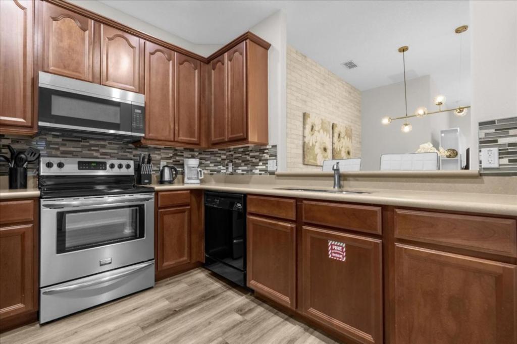 3 Bedrooms - 2 Bathrooms - Oakwater 7528 Pw *