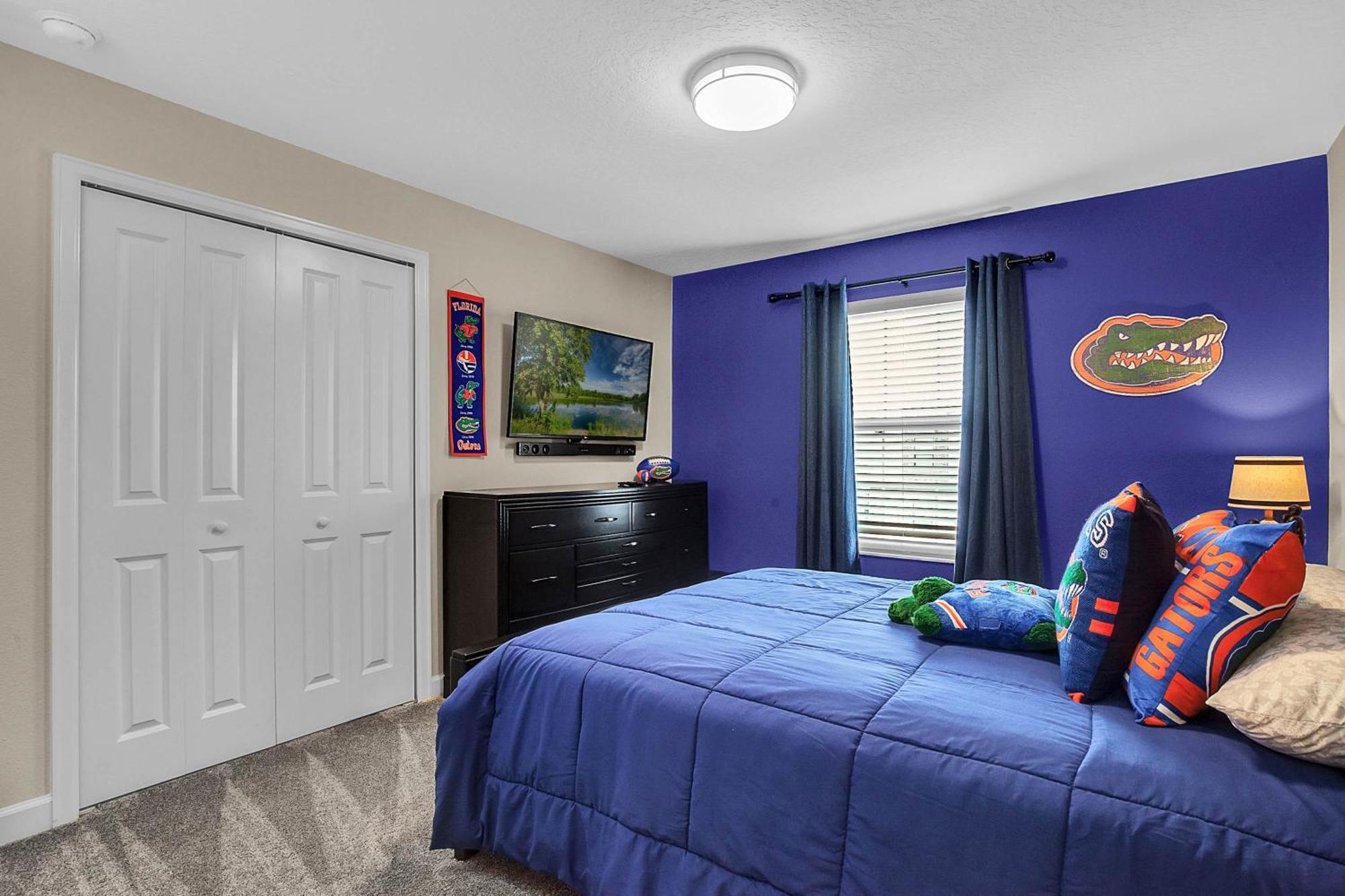 5 Bedrooms - 4 Bathrooms - Storey 4800 Ll