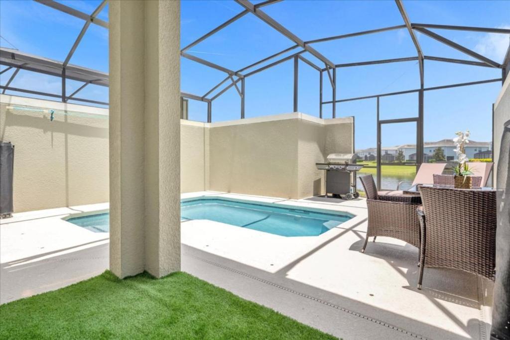 Holiday home 5 Bedrooms - 4 Bathrooms - Storey 3149 Pp *