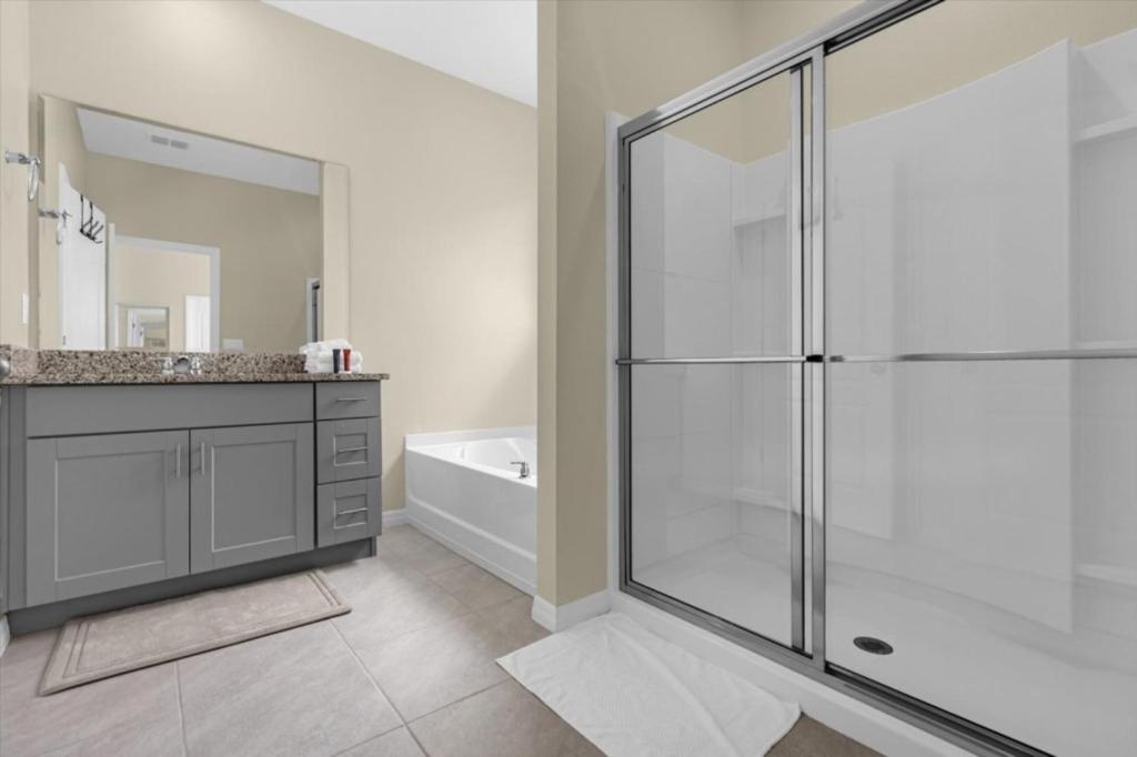 Solterra 905 - Modern With Games Private Pool Near