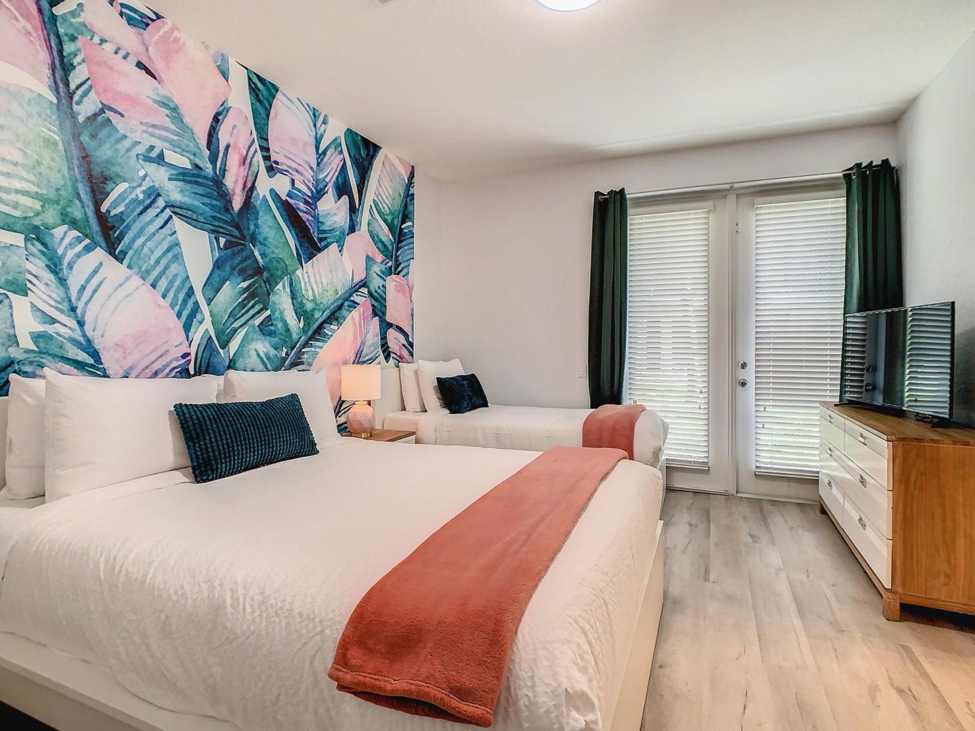 Vista Cay 82 By