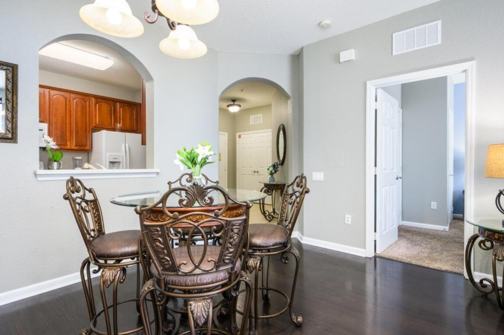 Beautiful Deluxe Condo, Vista Cay - 3024 Apartment