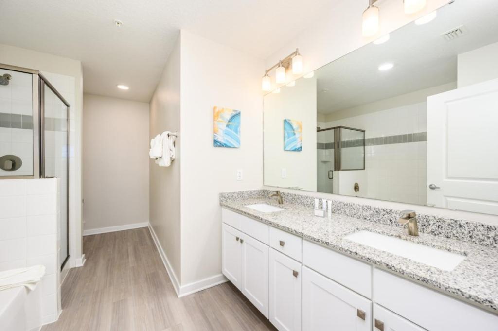 New Modern Vista Cay Reserve - 5007 Apartment