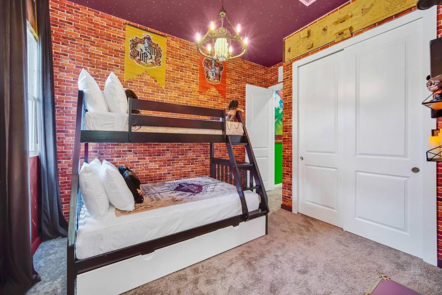 Holiday home 3bd 3ba Themed House Near *