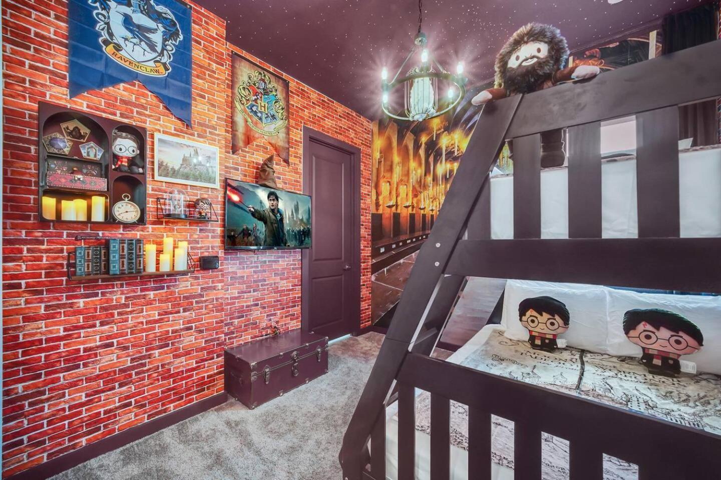 Holiday home 3bd 3ba Themed House Near