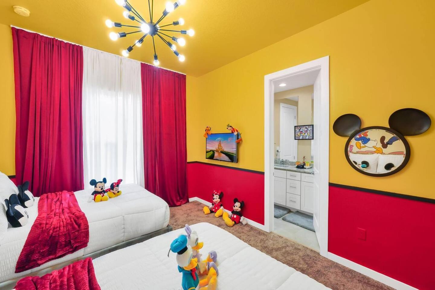 3bd 3ba Themed House Near Orlando
