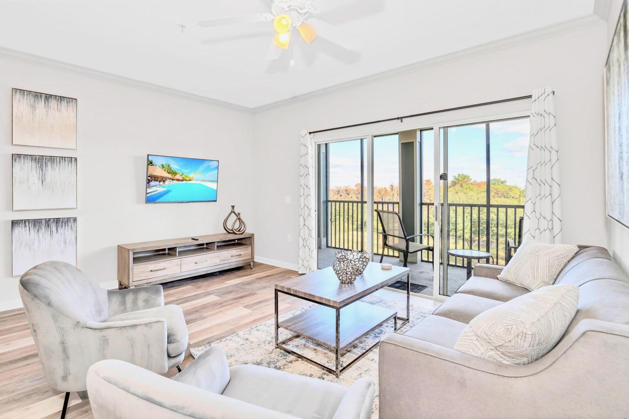 Holiday home Stunning 3br Near - Pool And Hot Tub! *