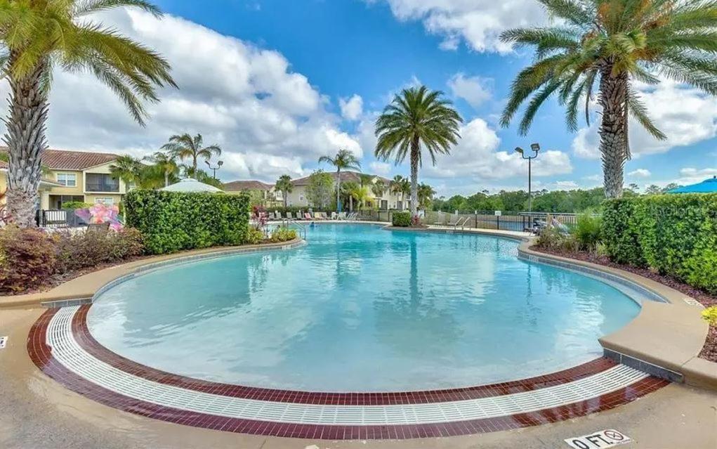 3 Bedrooms - 2 Bathrooms - Oakwater 7528 Pw Orlando