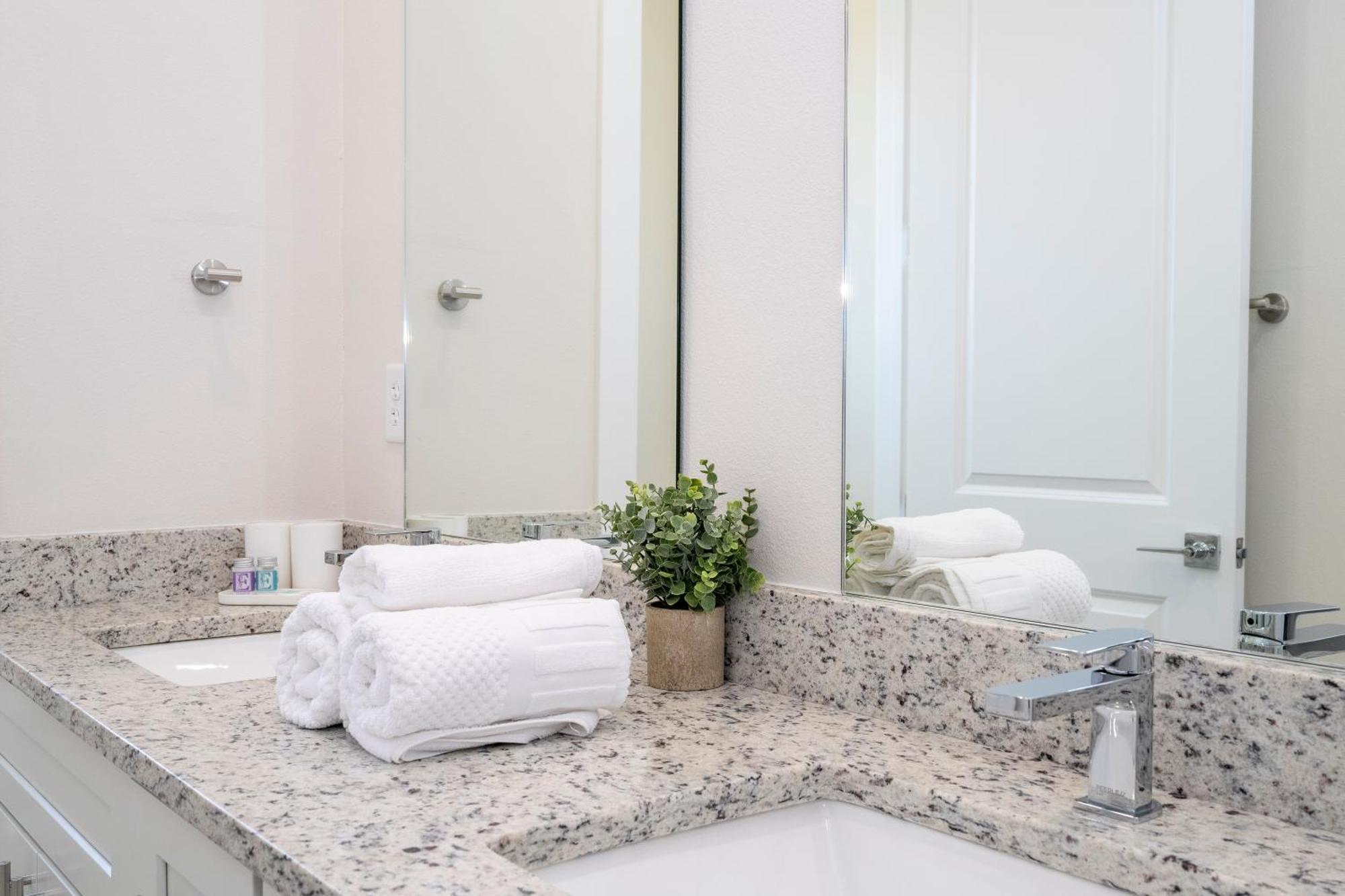 Stylish 2024 Brand New 3br 10 Min From Disney