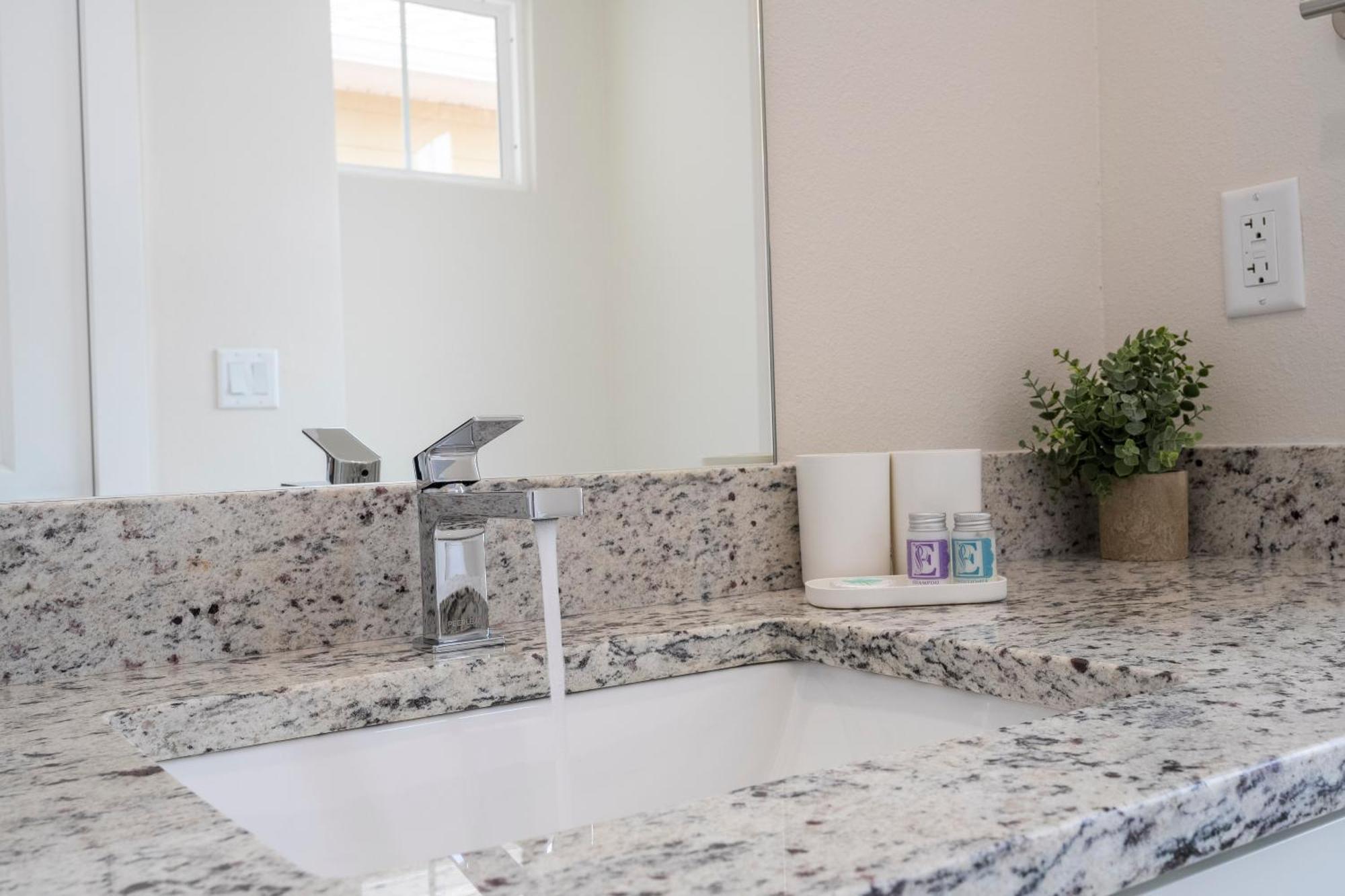 Stylish 2024 Brand New 3br 10 Min From Disney Orlando
