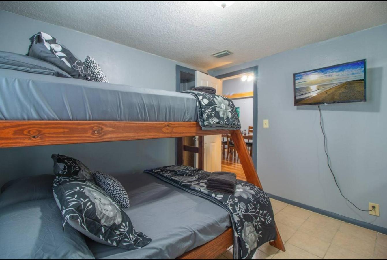 Private 2Br Pet-Friendly & Perfect For Groups! Holiday home