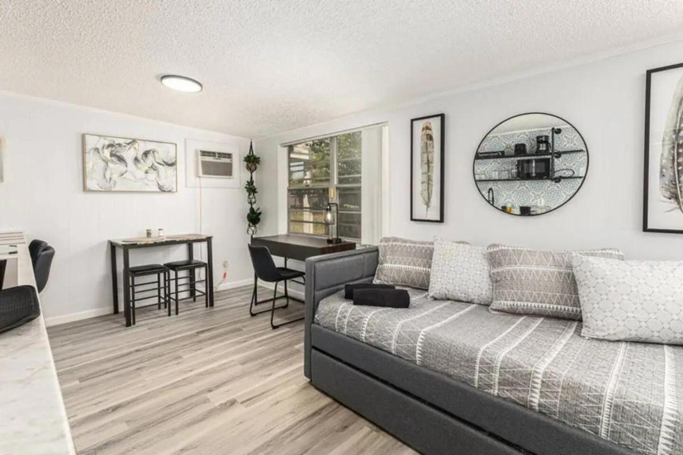Holiday home Pet-Friendly 1Br Fast Wi-Fi Sleeps 4 Orlando
