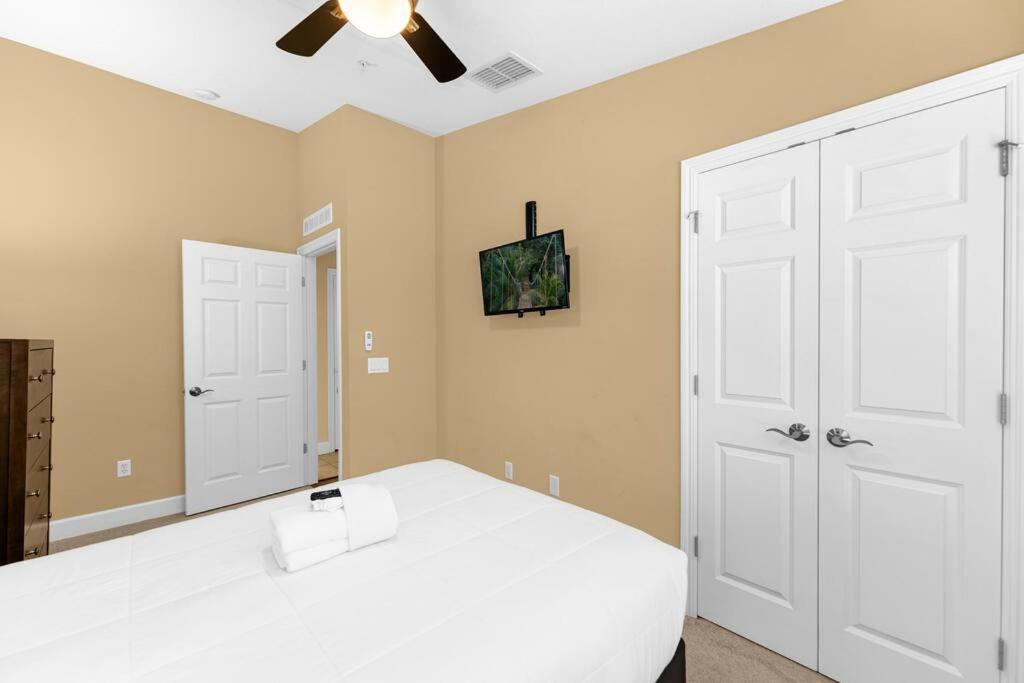 Holiday home 4br Family Townhome In Enchanting Inside The Area Orlando