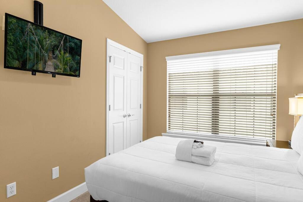 4br Family Townhome In Enchanting Inside The Area Holiday home