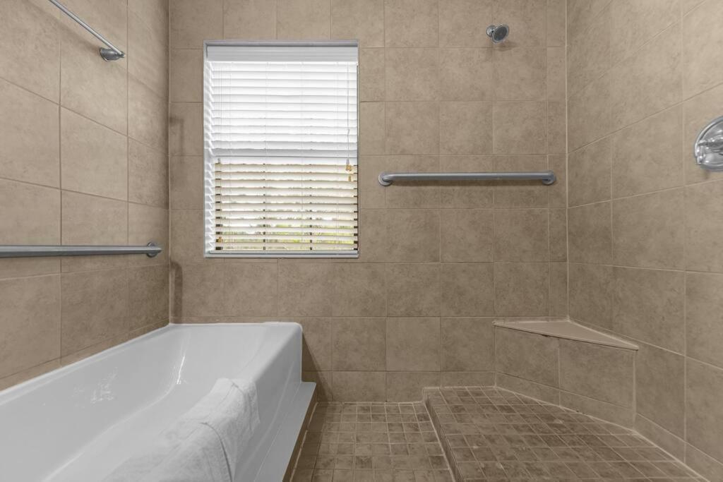 4br Family Townhome In Enchanting Inside The Area Holiday home