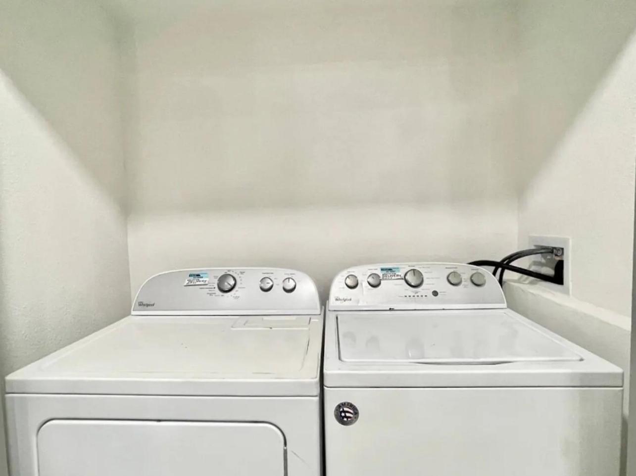 Remodeled 1Br Wfh Setup, Walkable, Sleeps 4! *