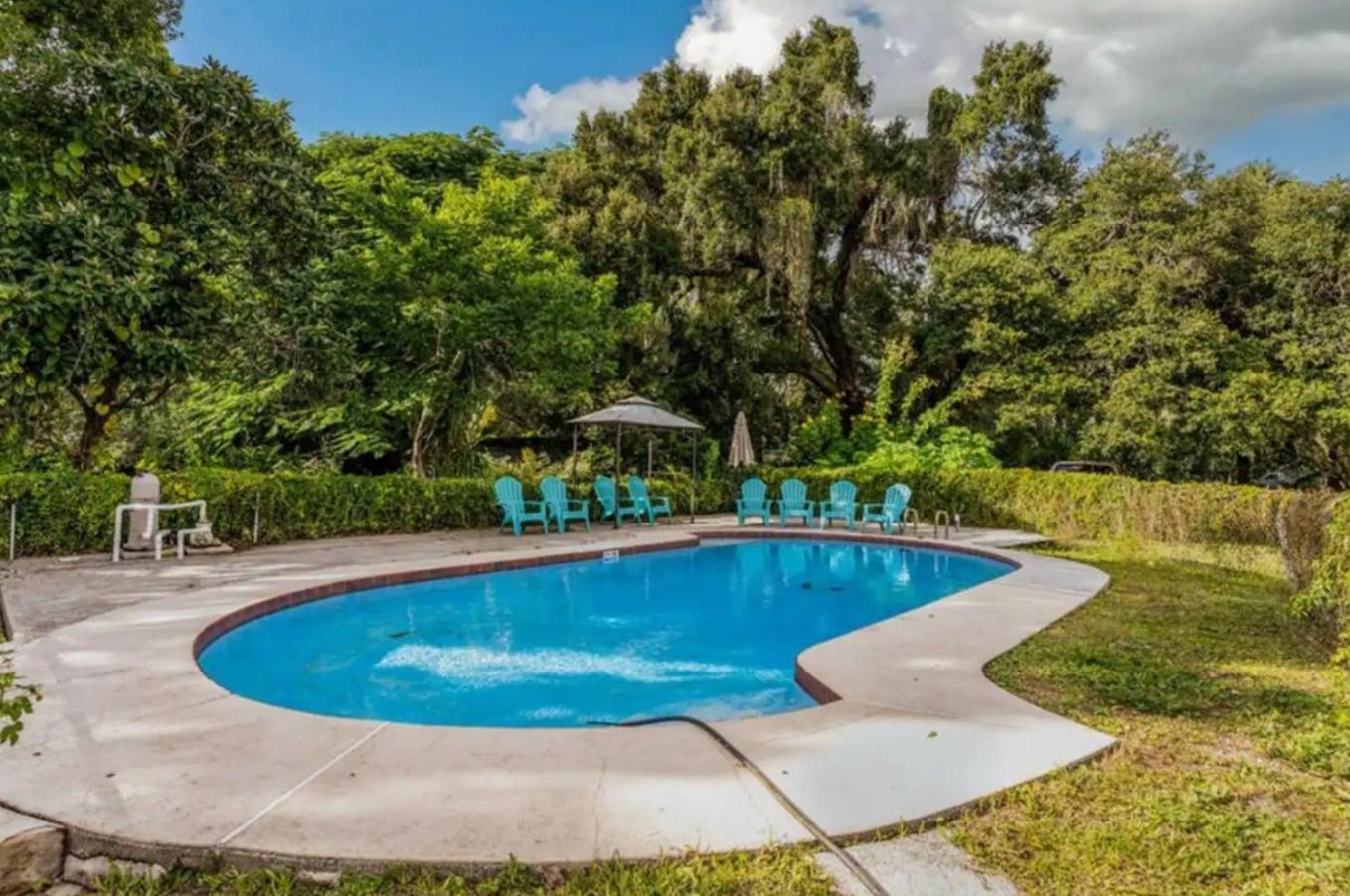 Holiday home Work-Ready 2Br Wifi, Pool & Near Disney! *