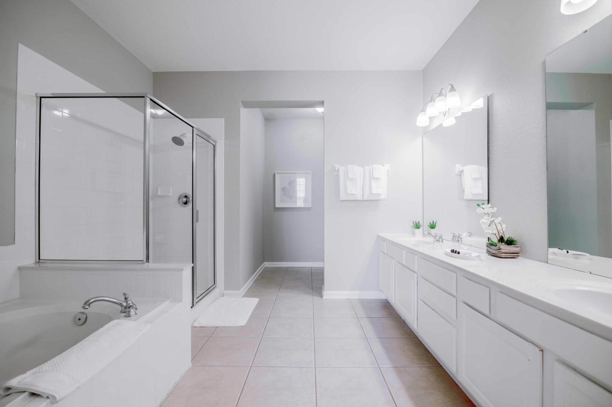 Fabulous Vista Cay Lakeview Elysium Near Theme Parks And Walk To The Convention Center Orlando
