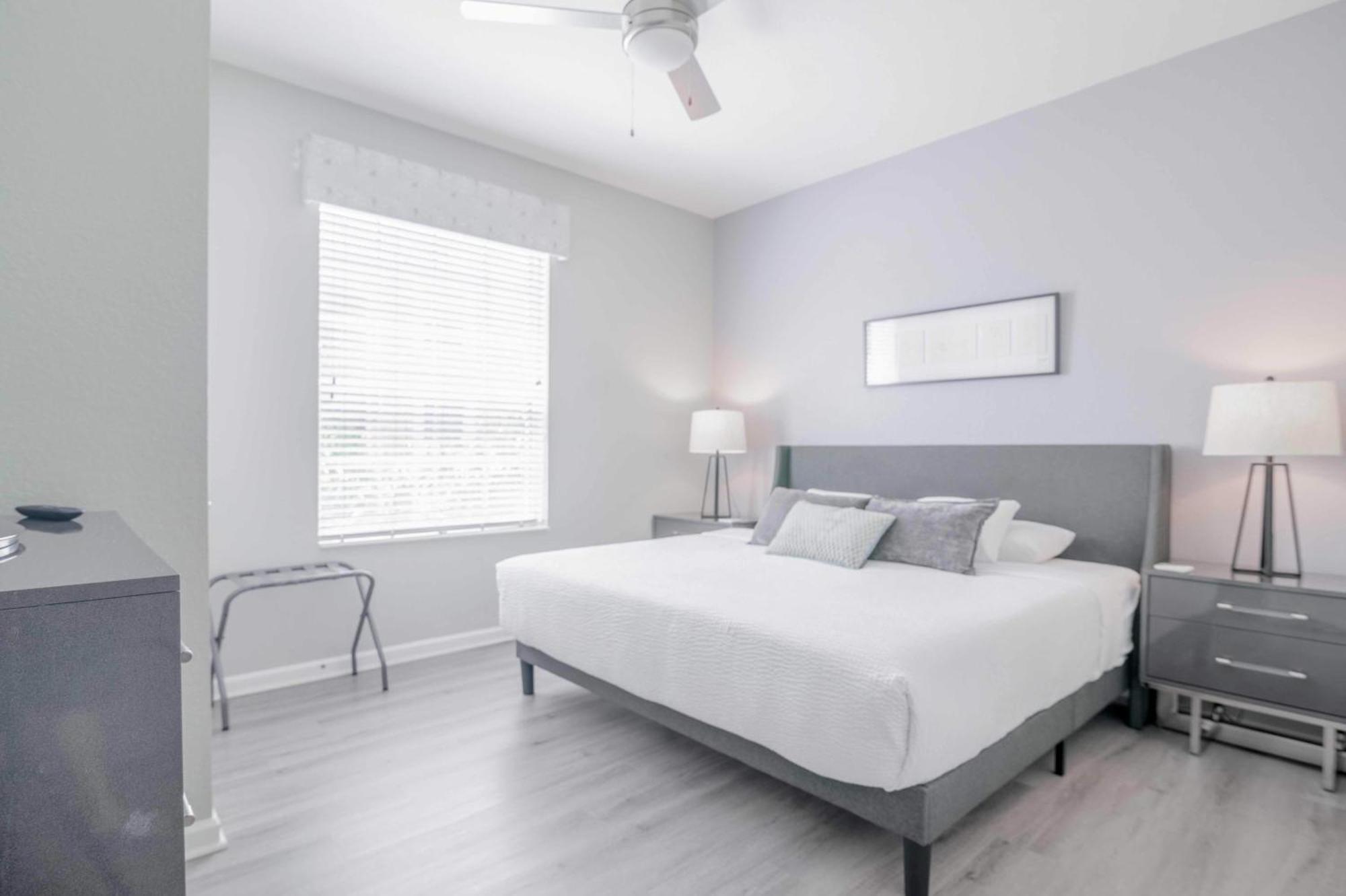 Fabulous Vista Cay Lakeview Elysium Near Theme Parks And Walk To The Convention Center Apartment *