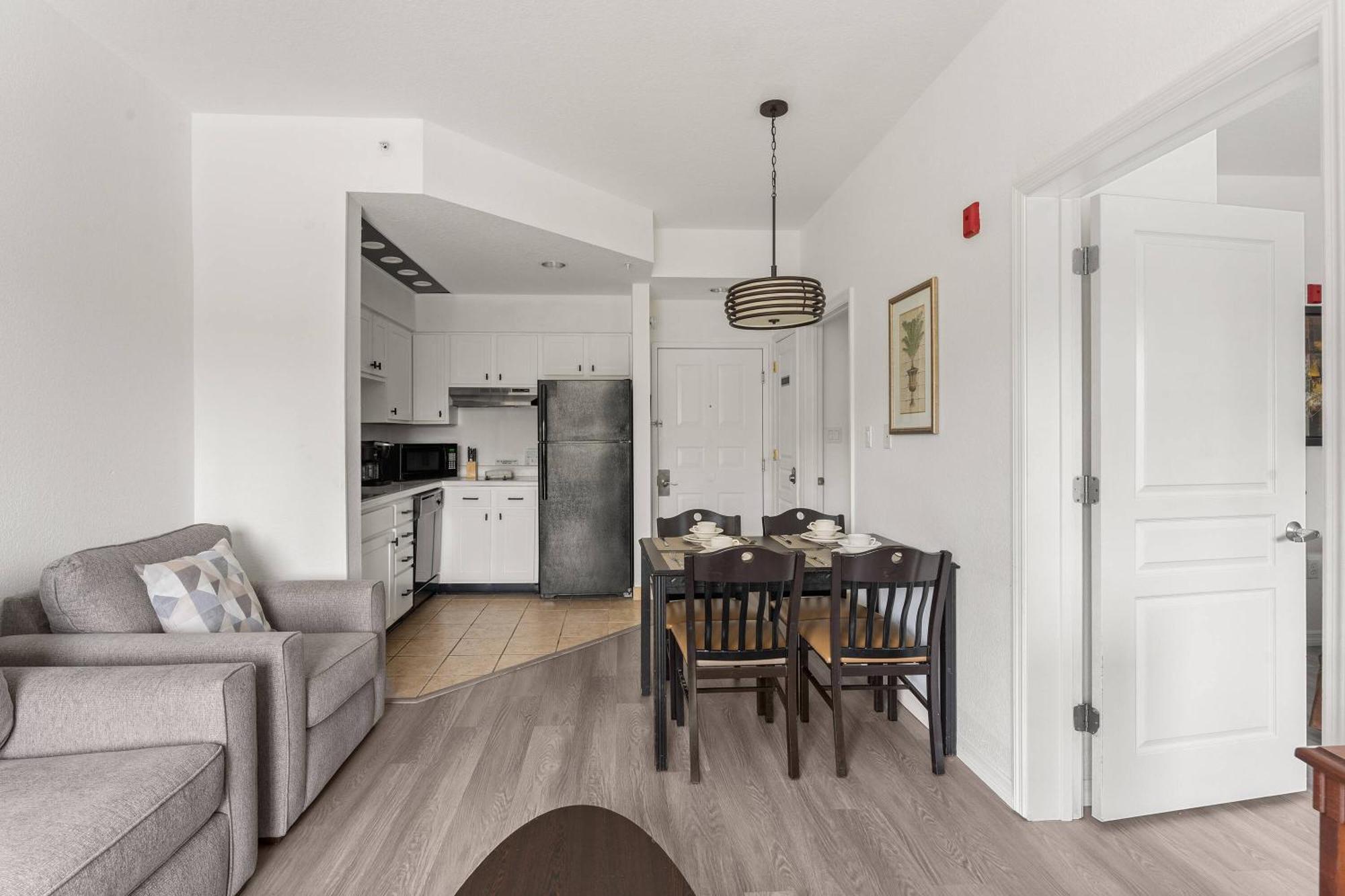 Apartment 1br Free Shuttle To Parks Hs305