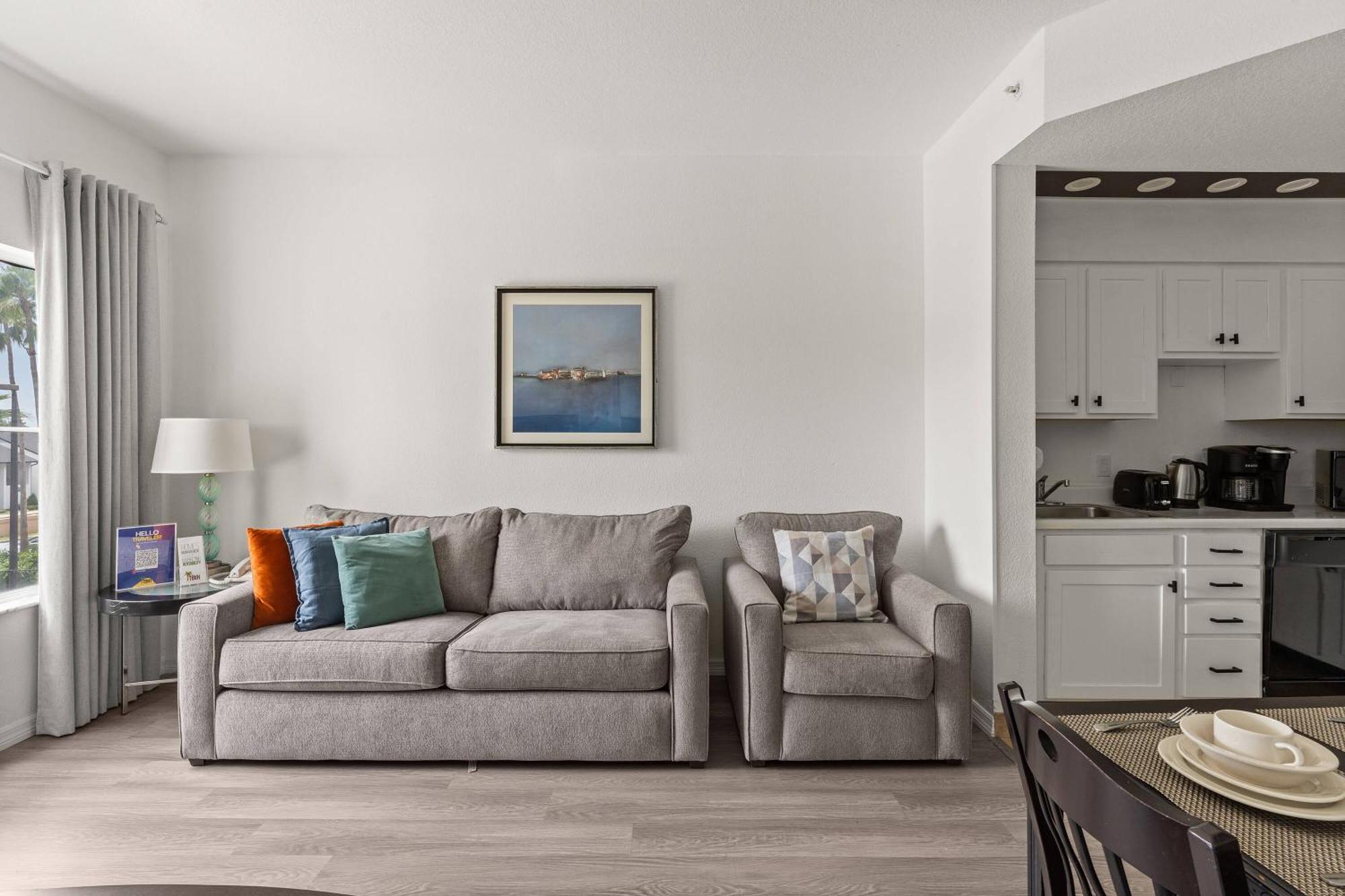 1br Free Shuttle To Parks Hs305 *