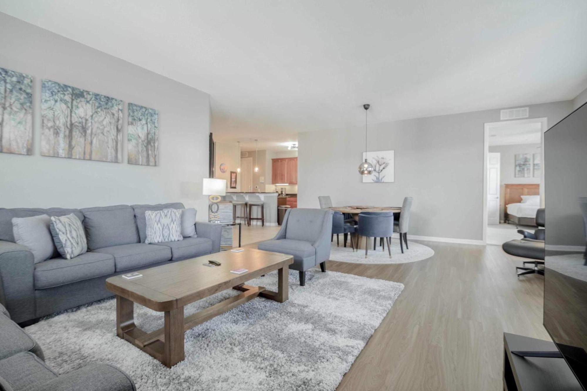 Vista Cay Luxury Rhapsody Near Theme Parks And Walk To The Convention Center.