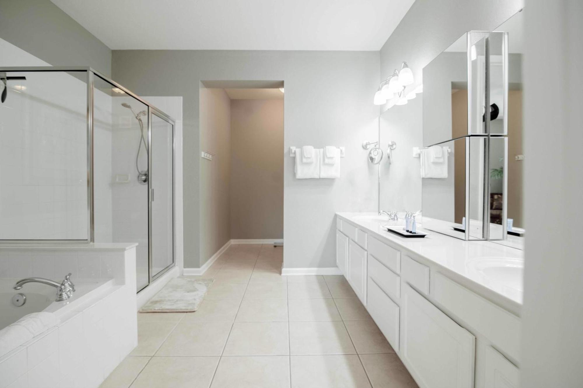 Vista Cay Luxury Rhapsody Near Theme Parks And Walk To The Convention Center. Apartment *