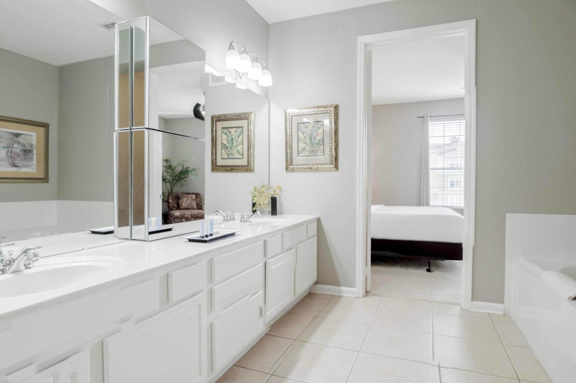 Apartment Vista Cay Luxury Rhapsody Near Theme Parks And Walk To The Convention Center. Orlando