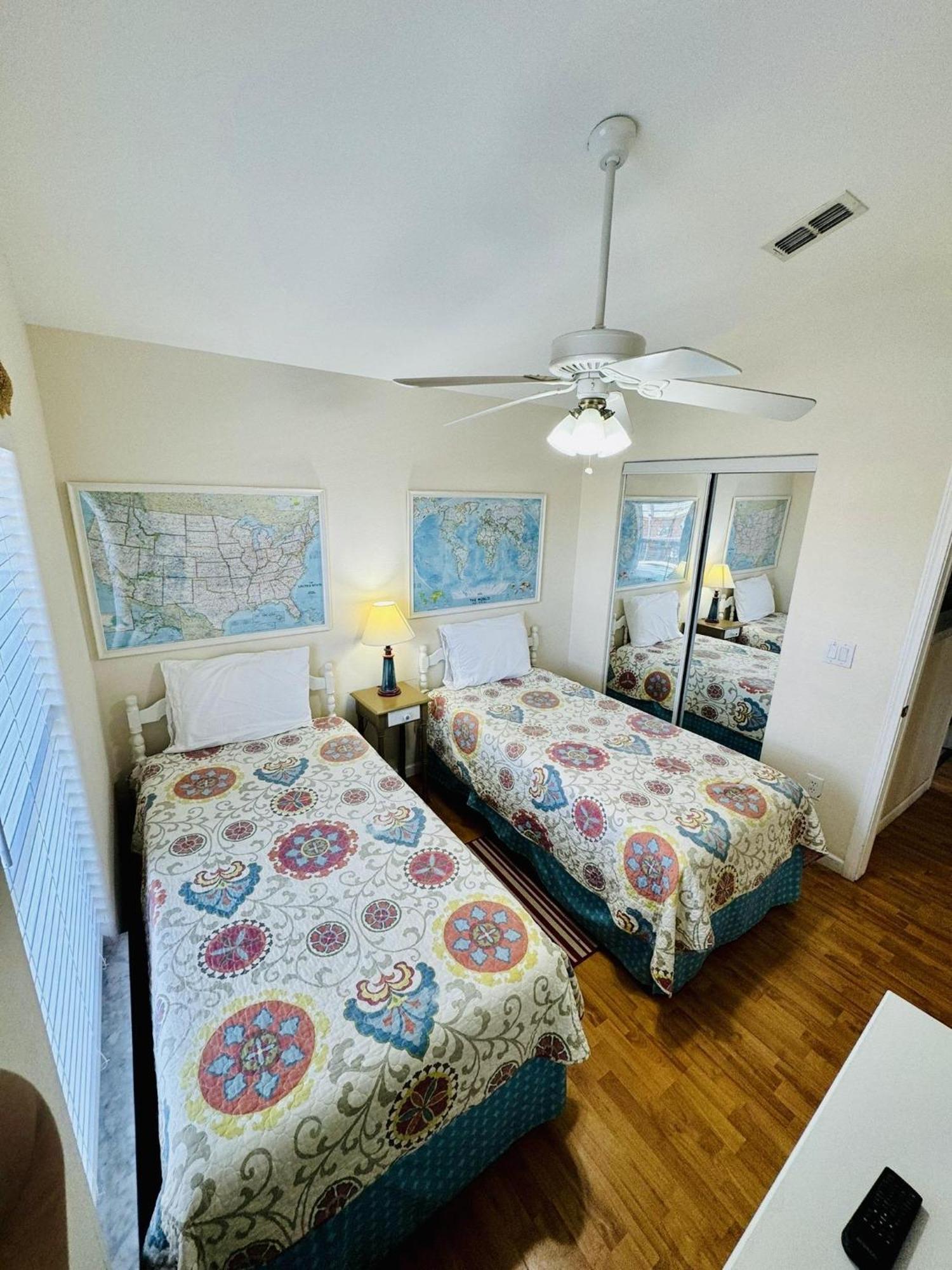 Holiday home 4-3 Vacation With Private Pool Located At Formosa Gardens!!