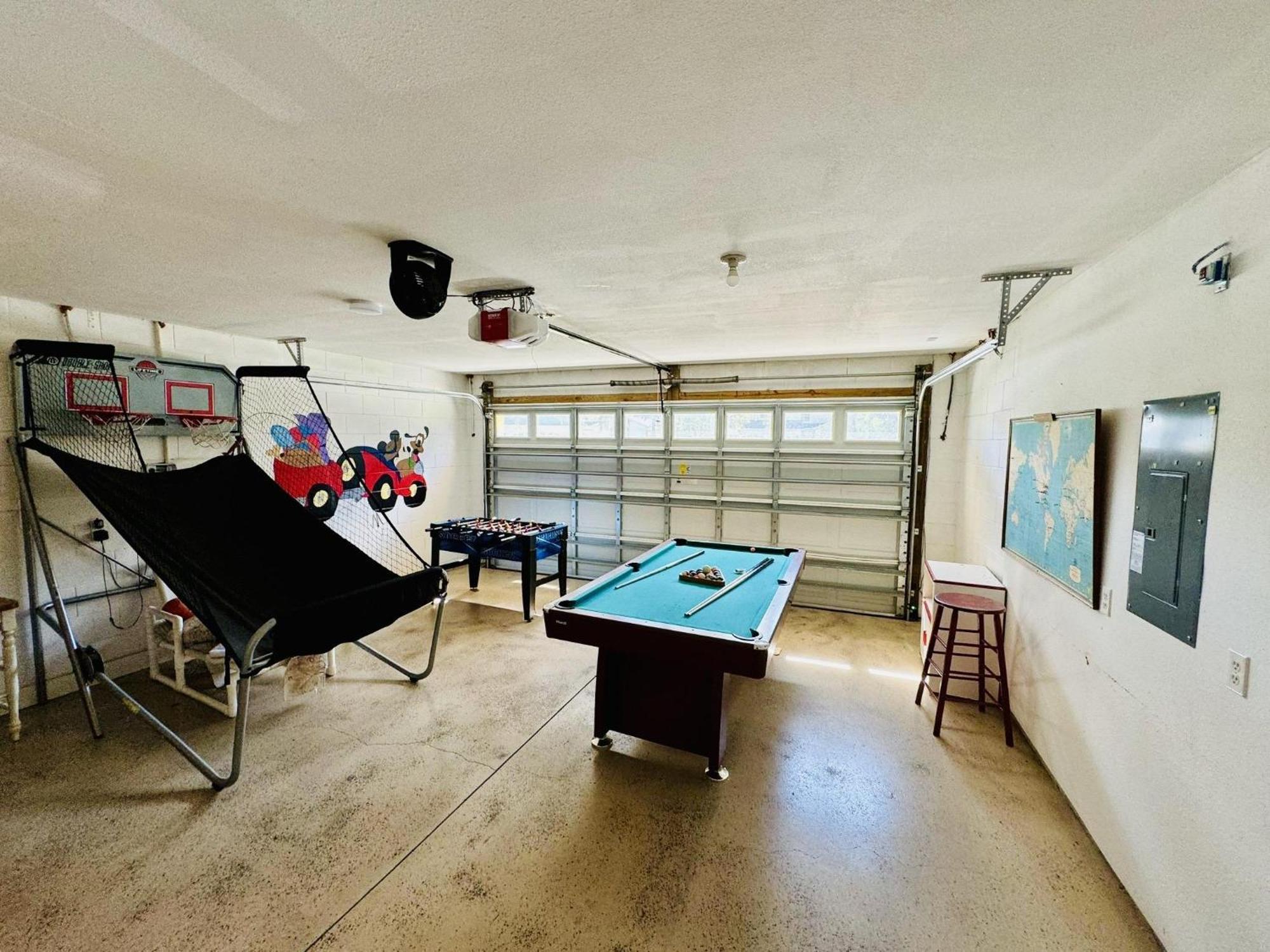 4-3 Vacation With Private Pool Located At Formosa Gardens!! *