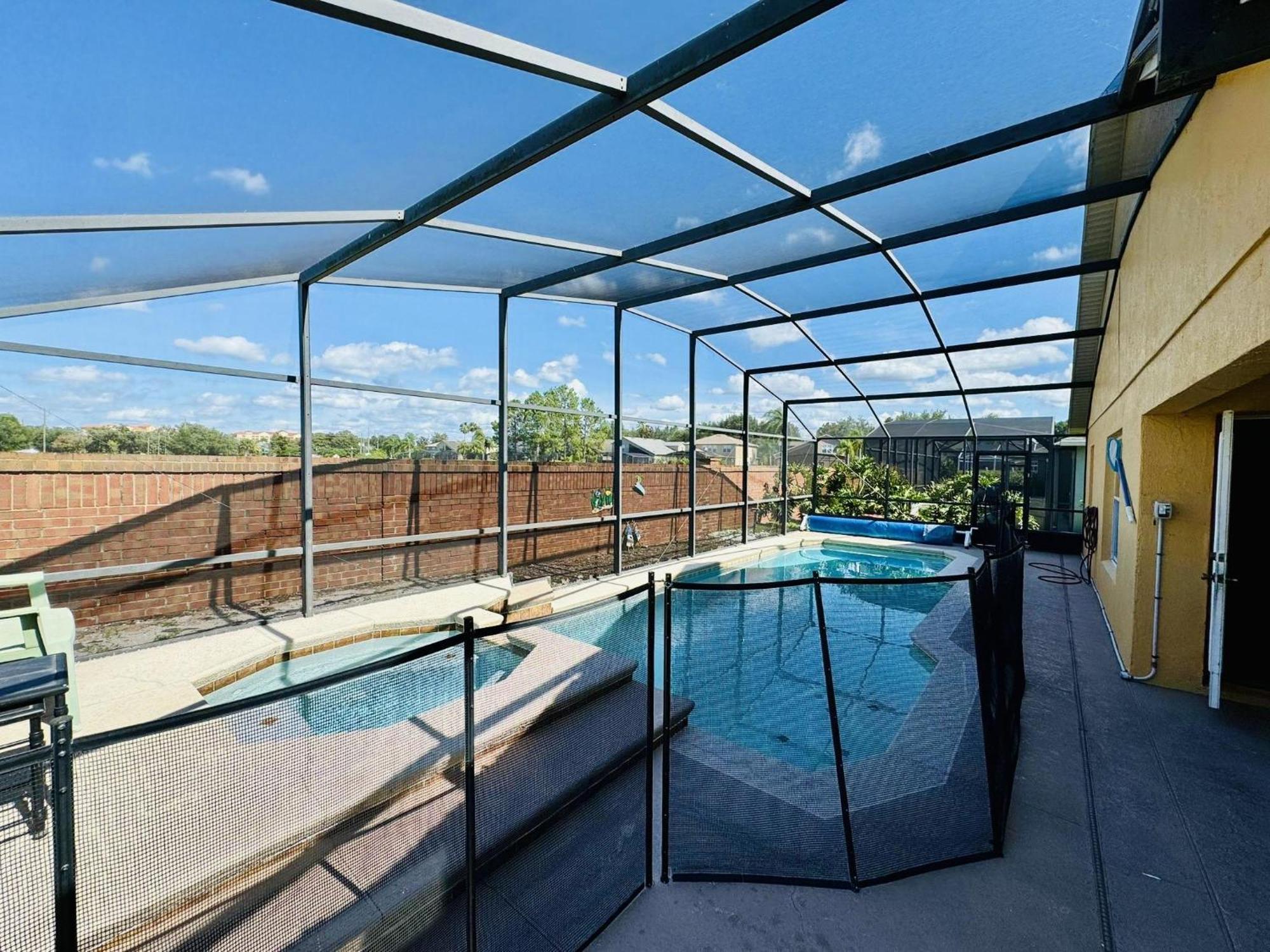 4-3 Vacation With Private Pool Located At Formosa Gardens!! Holiday home