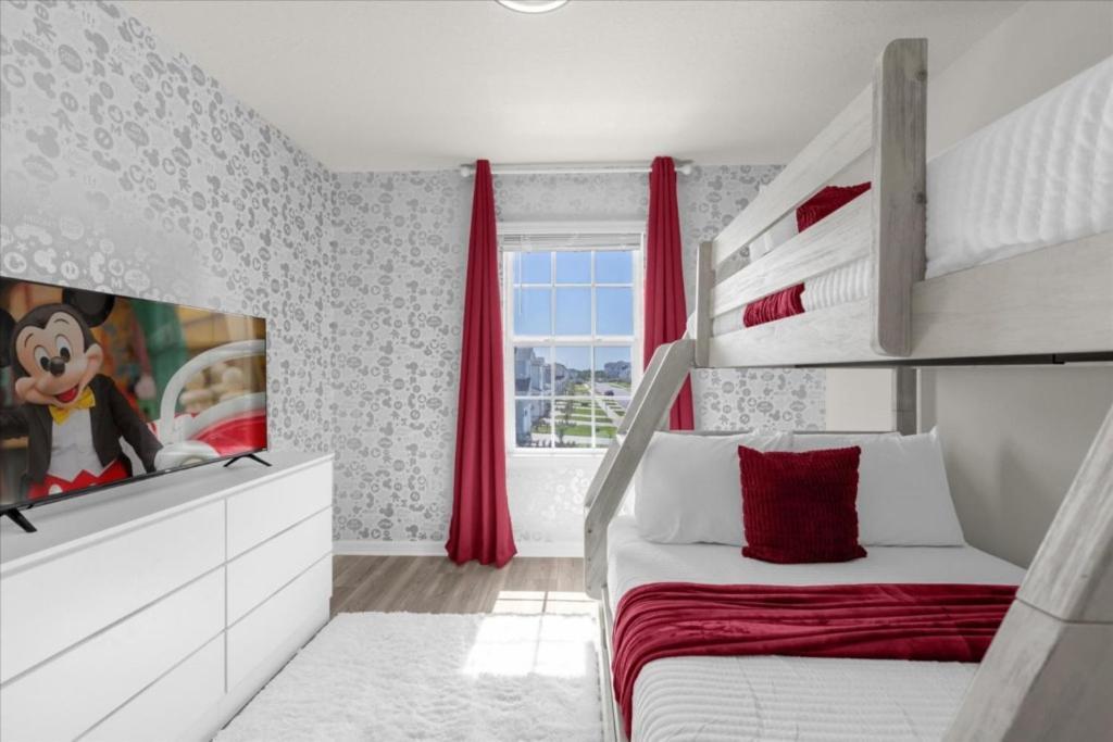 5 Bedrooms- 4 Bathrooms- Windsor Cay 1265 Er Holiday home *