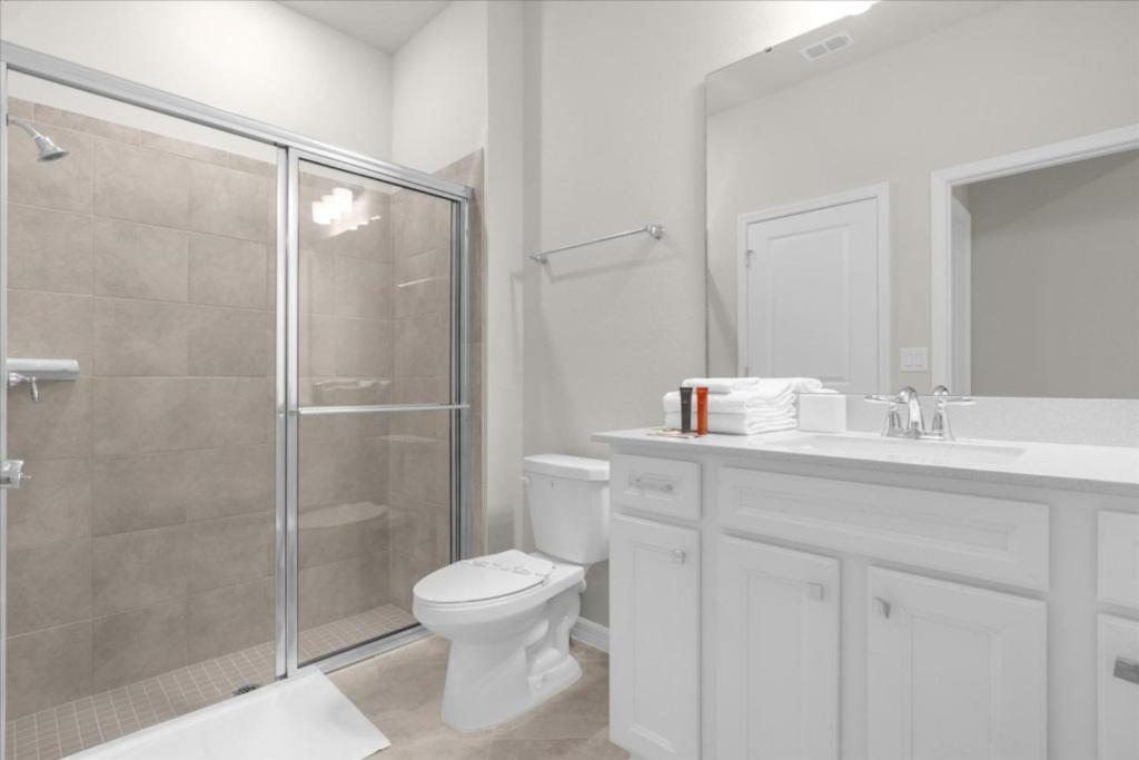 5 Bedrooms- 4 Bathrooms- Windsor Cay 1265 Er Orlando