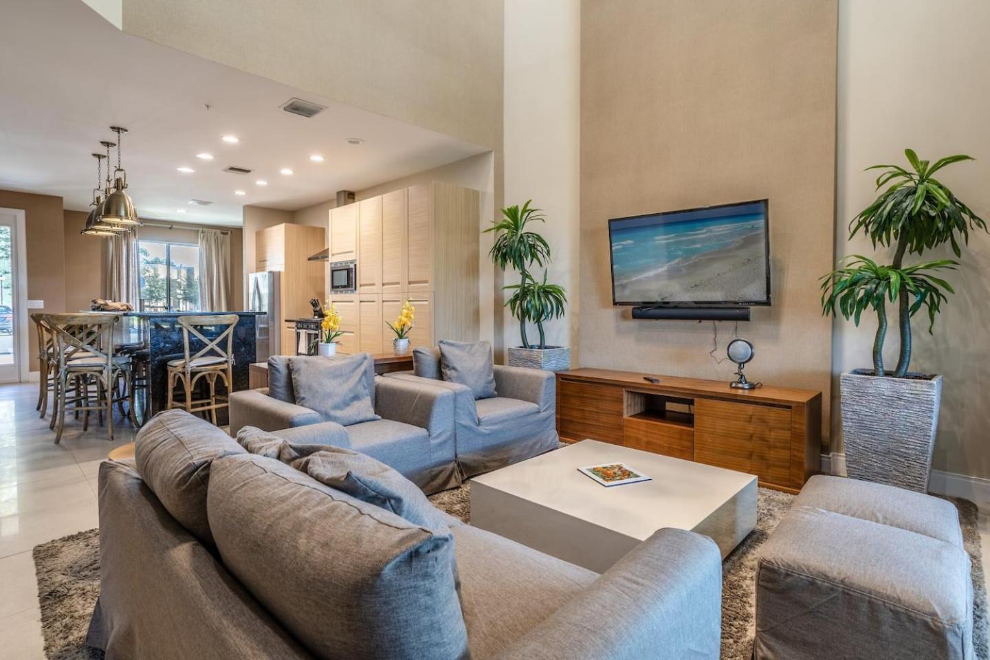 4Br Disney Fun! Gym Playroom Galore!