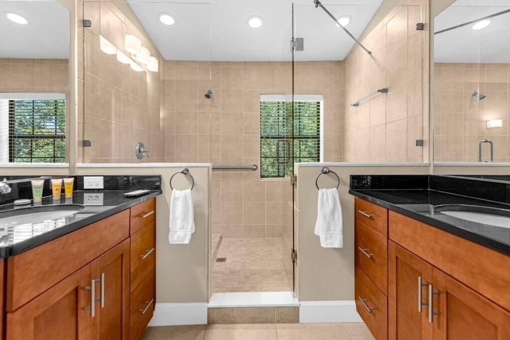 Vibrant 4br Family Townhome 1 Mile From World And Springs Orlando