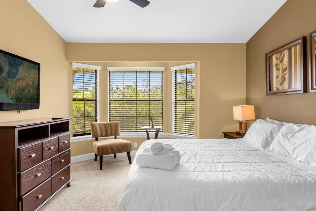 Cozy 4br Family Townhouse In Wonderful Area *