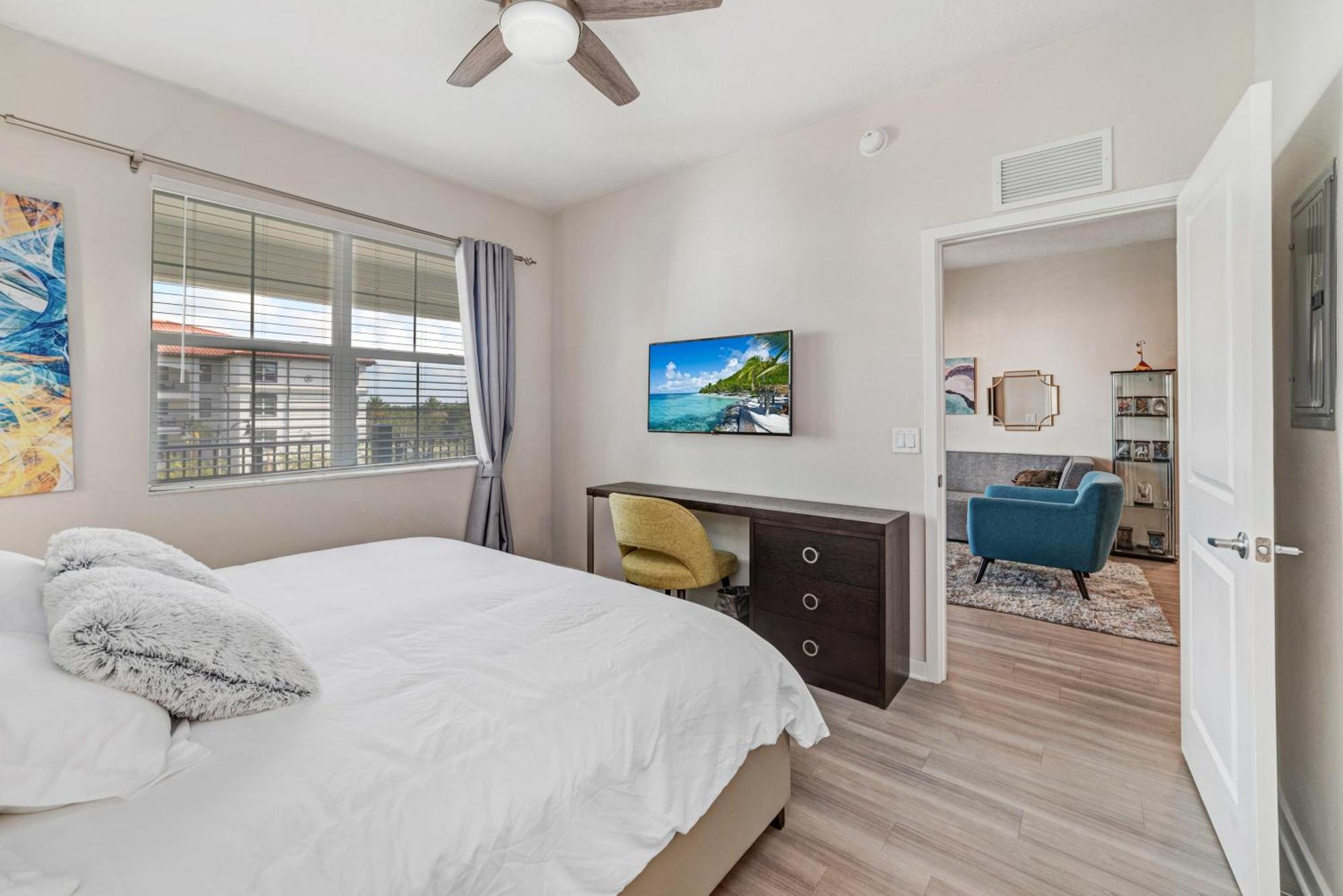 Luxury 3br Walking Distance To Epic Universe, Convention Center And Icon Park Apartment *