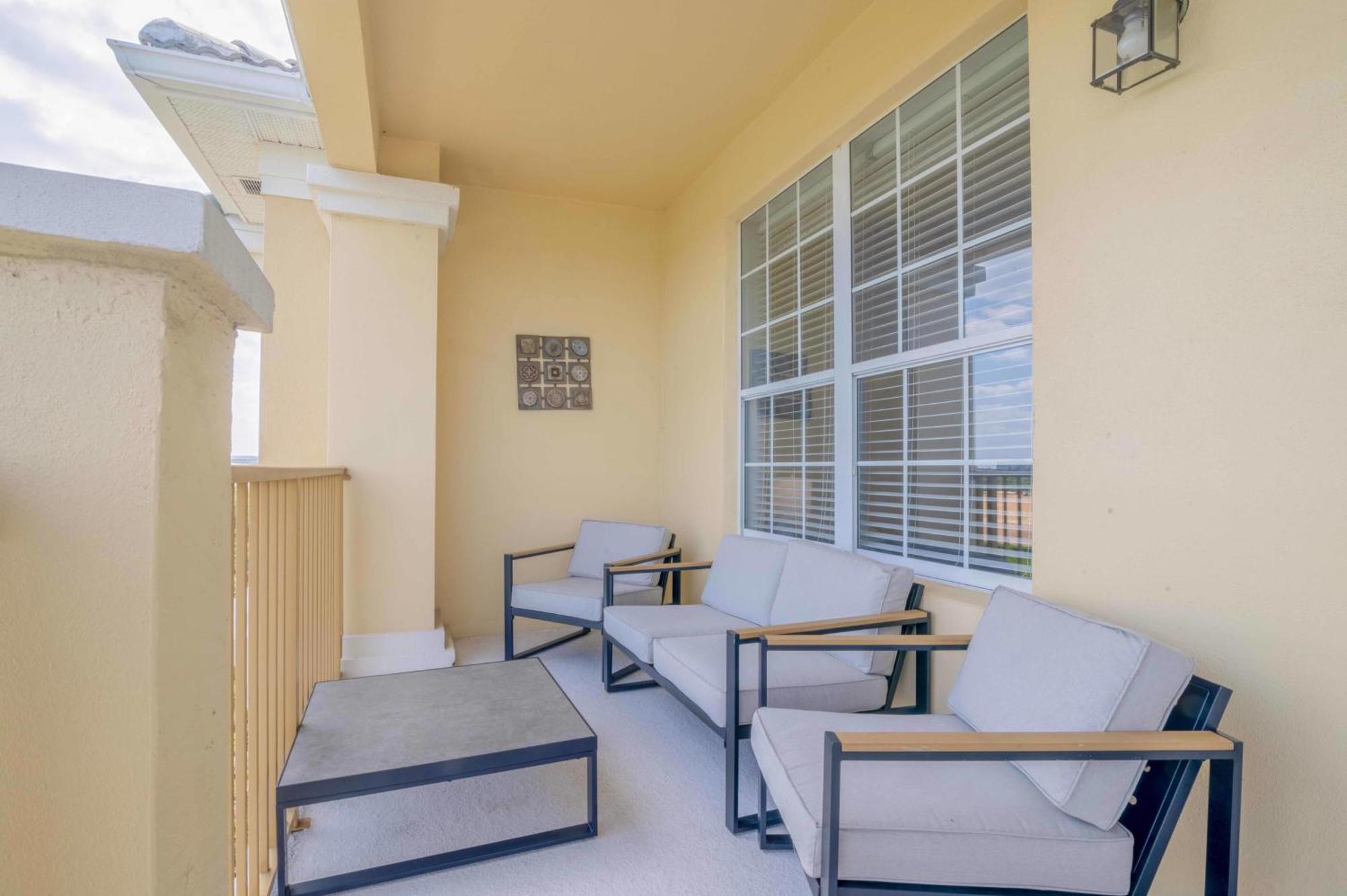 Apartment Vista Cay Lakeview Penthouse: Luxurious Near Theme Parks
