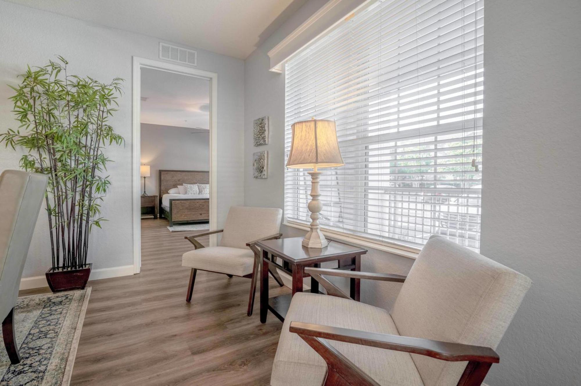 New! Gorgeous Vista Cay Luxury Secret Near Theme Parks, And Walk To The Convention Center Orlando