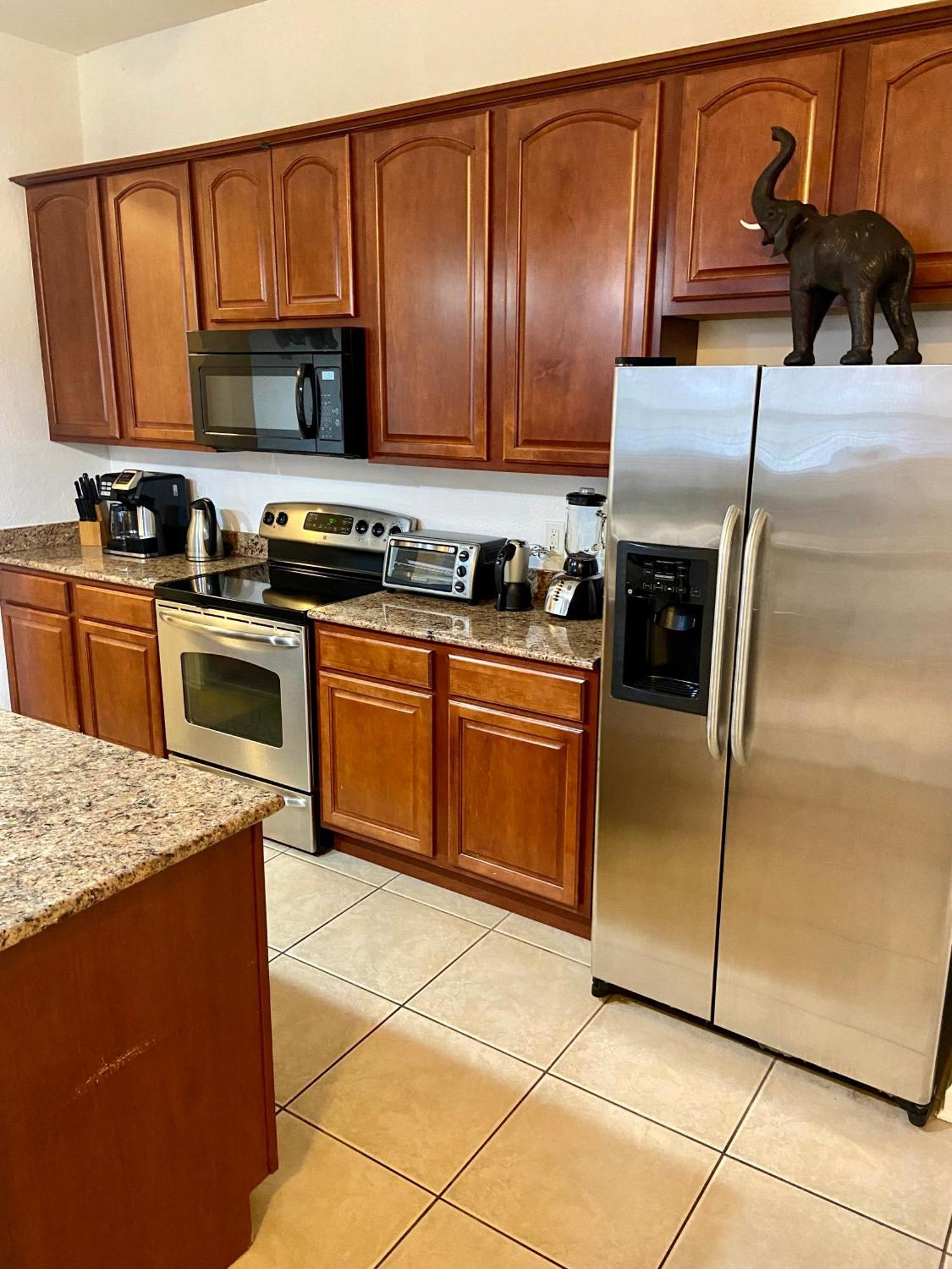 Apartment P.12 # Vista Cay Newly Remodeled Walking Distance From Convention Center /close To Universal/disney *