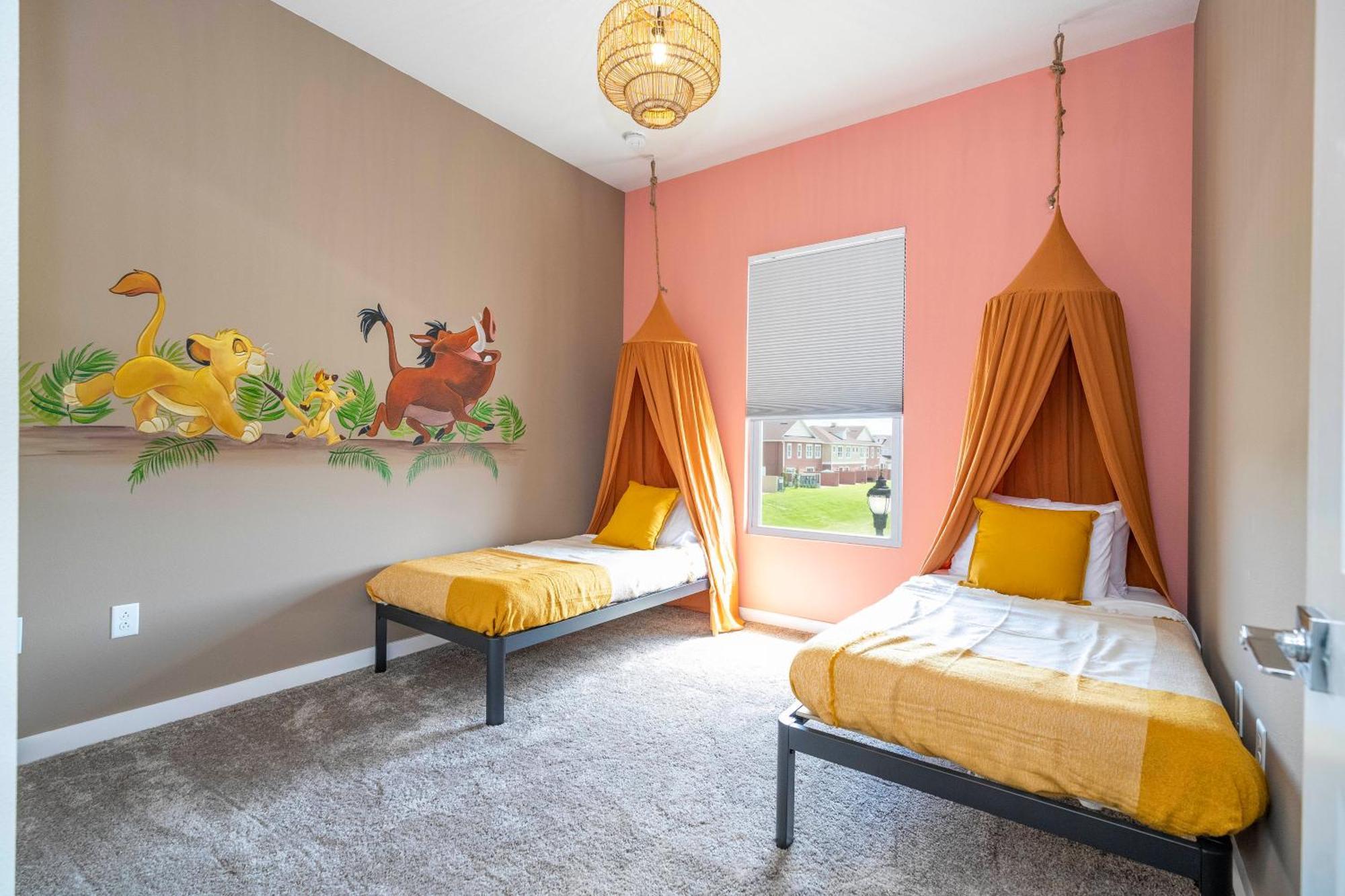 Welcome To The Lion Nest. A Savanna-inspired Oasis Holiday home Orlando