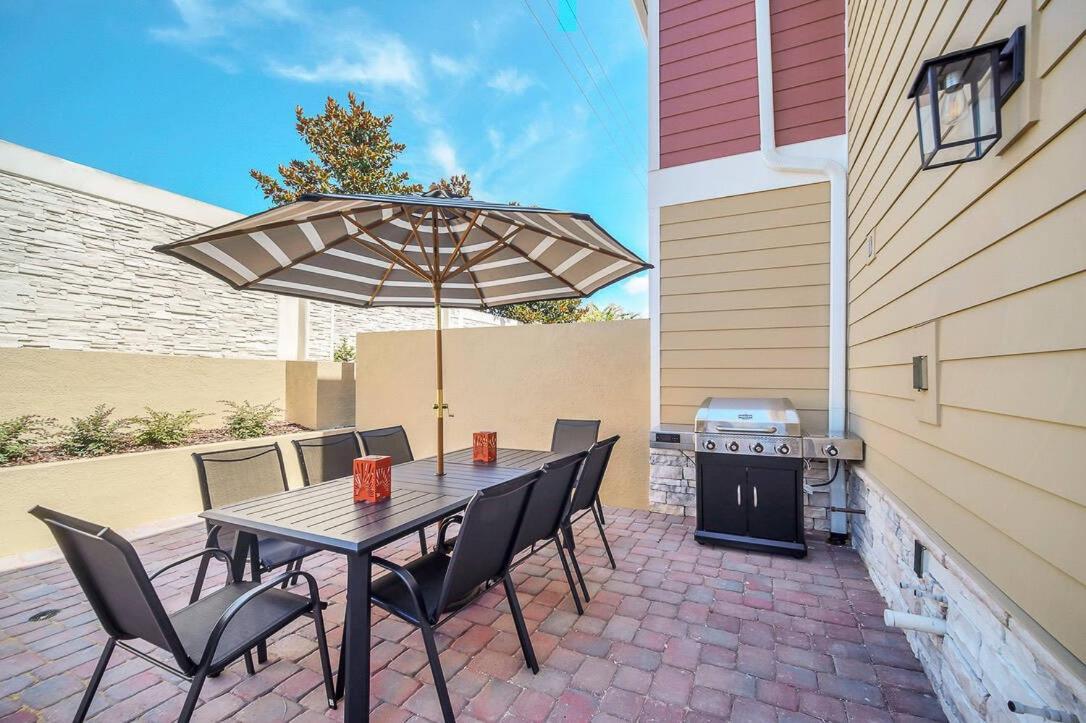 Welcome To The Lion Nest. A Savanna-inspired Oasis Holiday home Orlando