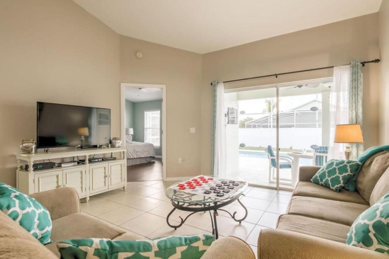 Holiday home Family Friendly Private Pool Near *