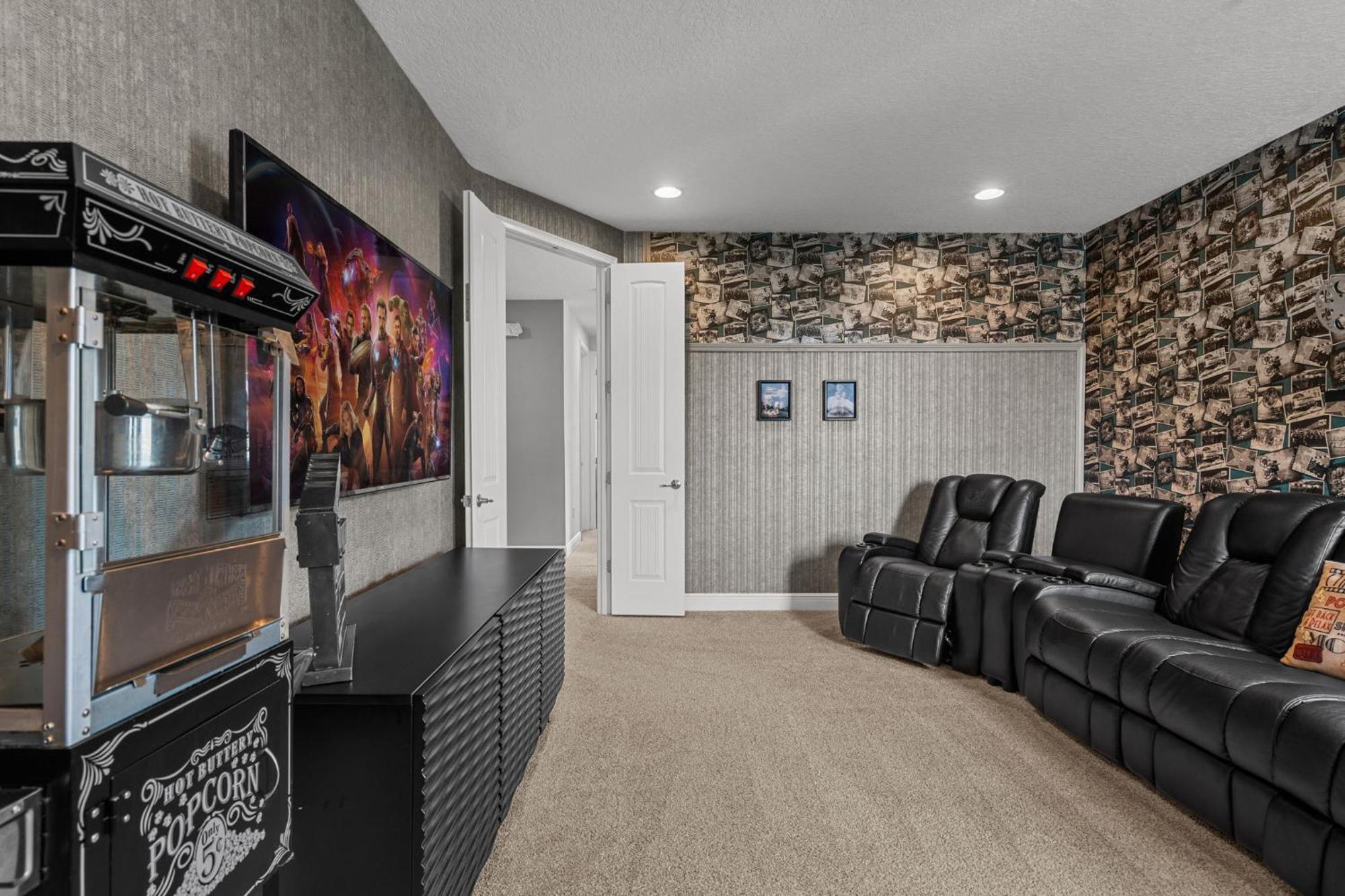 8 Bedrooms- 8 Bathrooms- Encore 7714fd