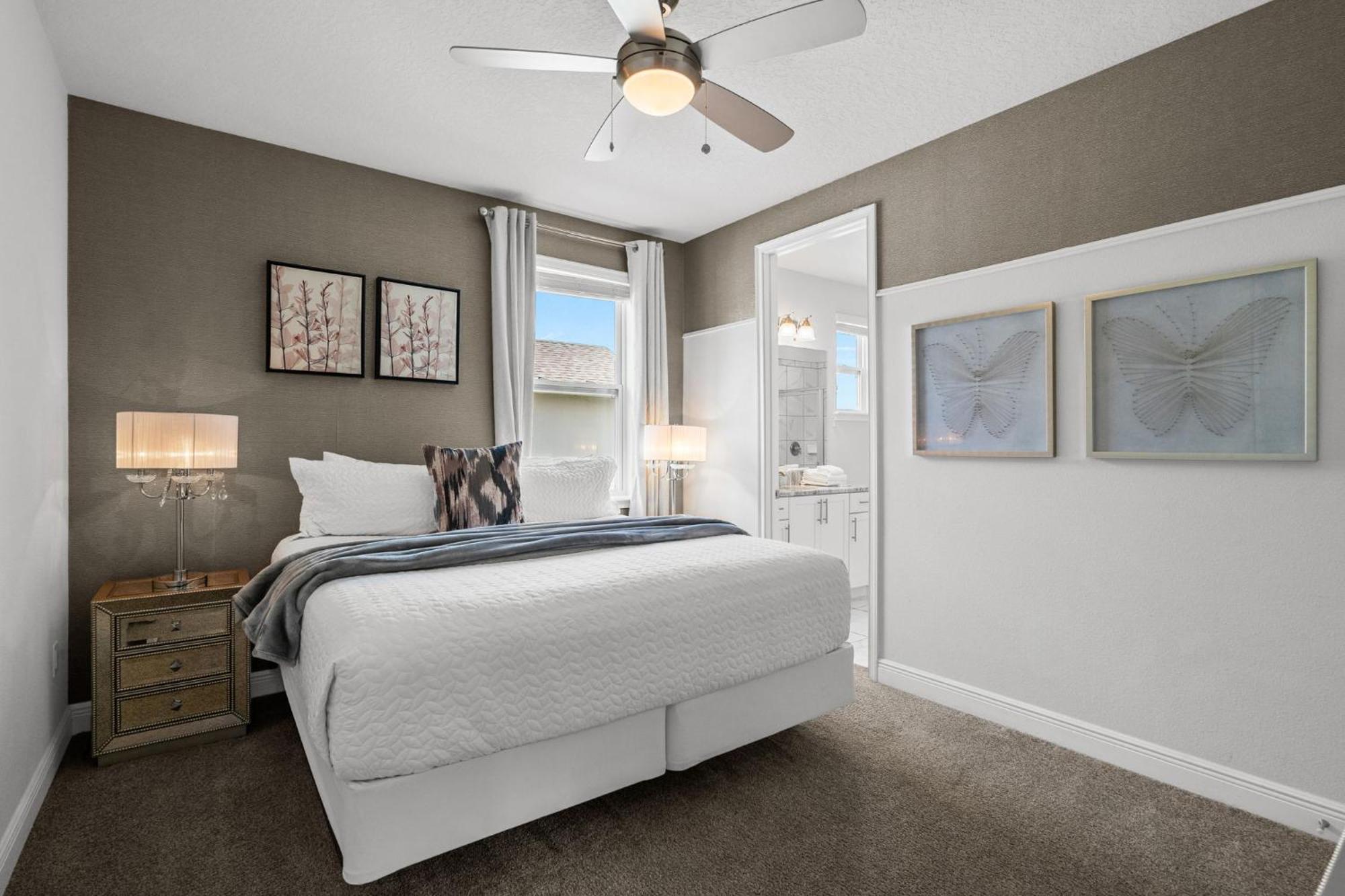 8 Bedrooms- 8 Bathrooms- Encore 7714fd